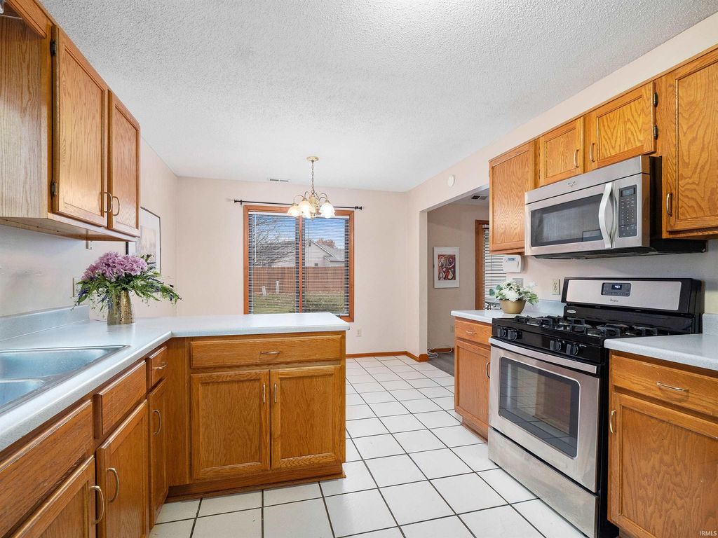 Photo of 5514 Senna Drive, Fort Wayne, IN 46804 (MLS # 202549706)