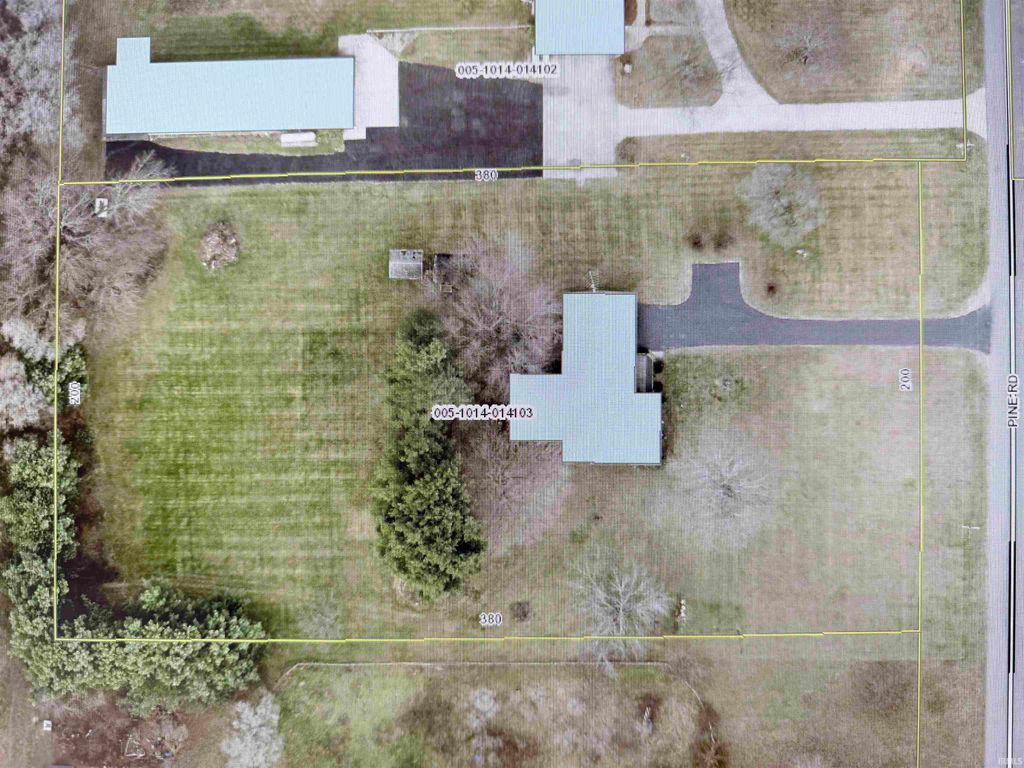 Photo of 62187 Pine Road, North Liberty, IN 46554 (MLS # 202613937)