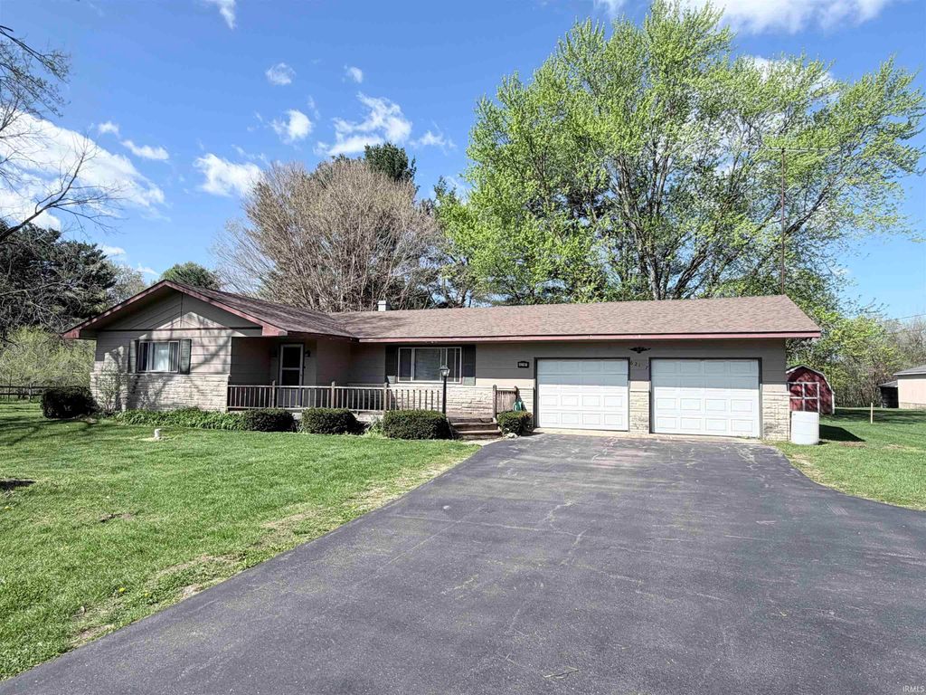 Photo of 62187 Pine Road, North Liberty, IN 46554 (MLS # 202613937)