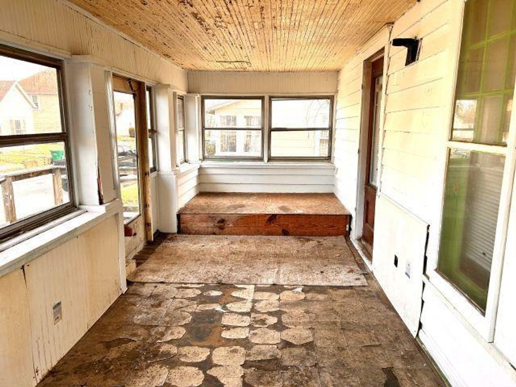 Photo of 1123 Webster Avenue, New Castle, IN 47362 (MLS # 202601513)