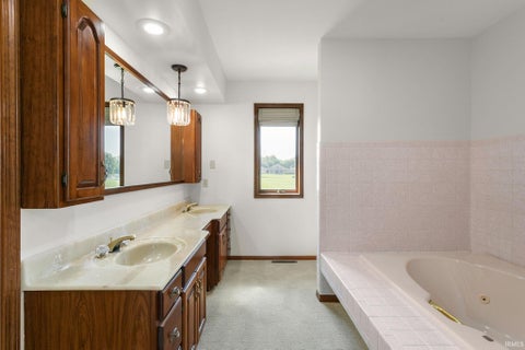 Tiny photo for 3905 Bent Oak Trail, Elkhart, IN 46517 (MLS # 202634783)