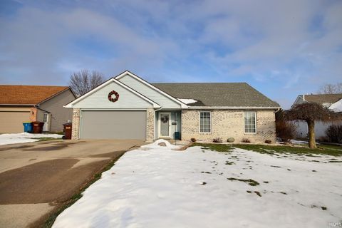 Photo of 1404 Chestnut Court, Auburn, IN 46706 (MLS # 202549193)