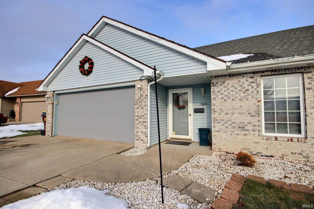 Photo of 1404 Chestnut Court, Auburn, IN 46706 (MLS # 202549193)