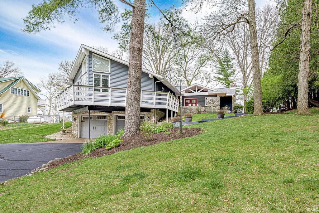 Photo of 485 E Morsches Road, Columbia City, IN 46725 (MLS # 202614627)