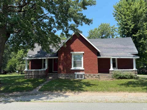 Photo of 714 E Main Street, Medaryville, IN 47957 (MLS # 202628266)