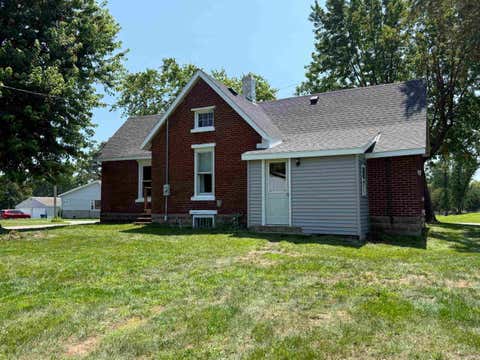 Tiny photo for 714 E Main Street, Medaryville, IN 47957 (MLS # 202628266)