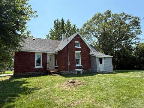 Tiny photo for 714 E Main Street, Medaryville, IN 47957 (MLS # 202628266)