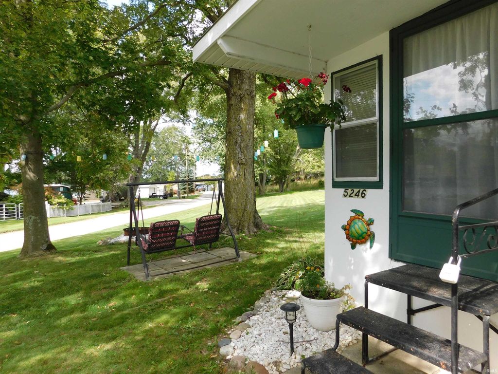 Photo of 5246 W Warren Avenue, Silver Lake, IN 46982 (MLS # 202617246)