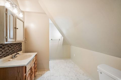 Tiny photo for 225 E Vaile Avenue, Kokomo, IN 46901 (MLS # 202609852)