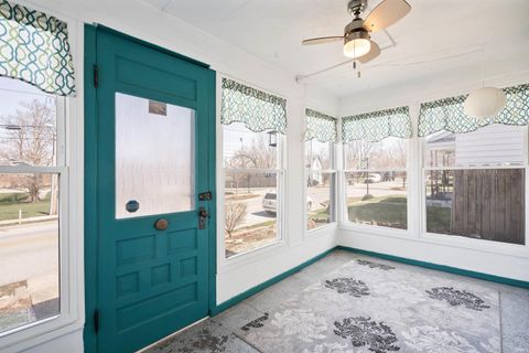 Tiny photo for 225 E Vaile Avenue, Kokomo, IN 46901 (MLS # 202609852)