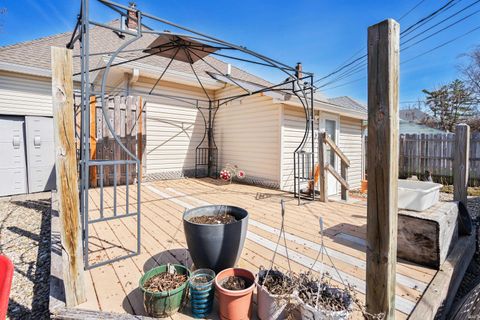 Tiny photo for 225 E Vaile Avenue, Kokomo, IN 46901 (MLS # 202609852)