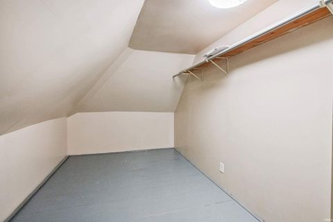 Tiny photo for 225 E Vaile Avenue, Kokomo, IN 46901 (MLS # 202609852)