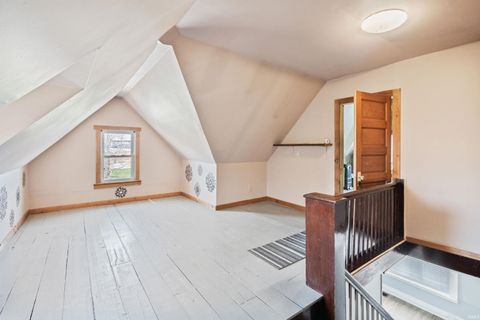 Tiny photo for 225 E Vaile Avenue, Kokomo, IN 46901 (MLS # 202609852)