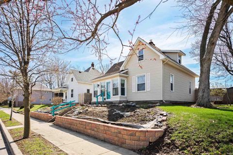 Tiny photo for 225 E Vaile Avenue, Kokomo, IN 46901 (MLS # 202609852)