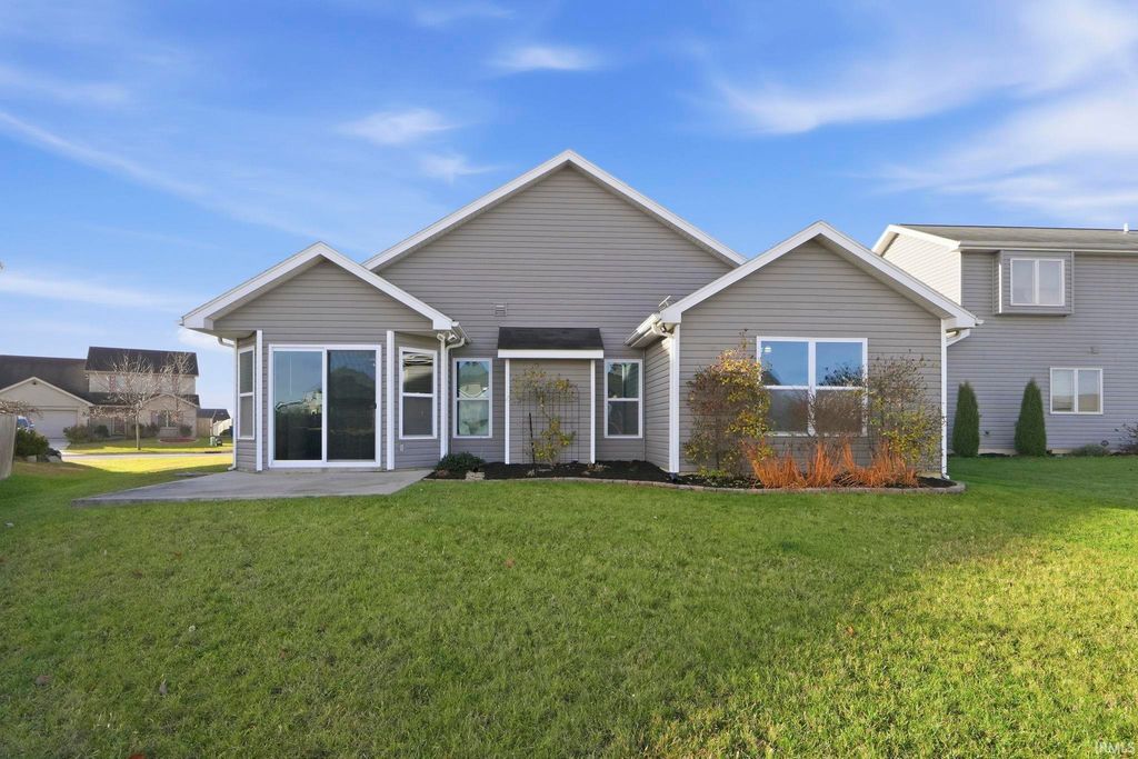 Photo of 615 Walkmans Cove, Fort Wayne, IN 46814 (MLS # 202547989)