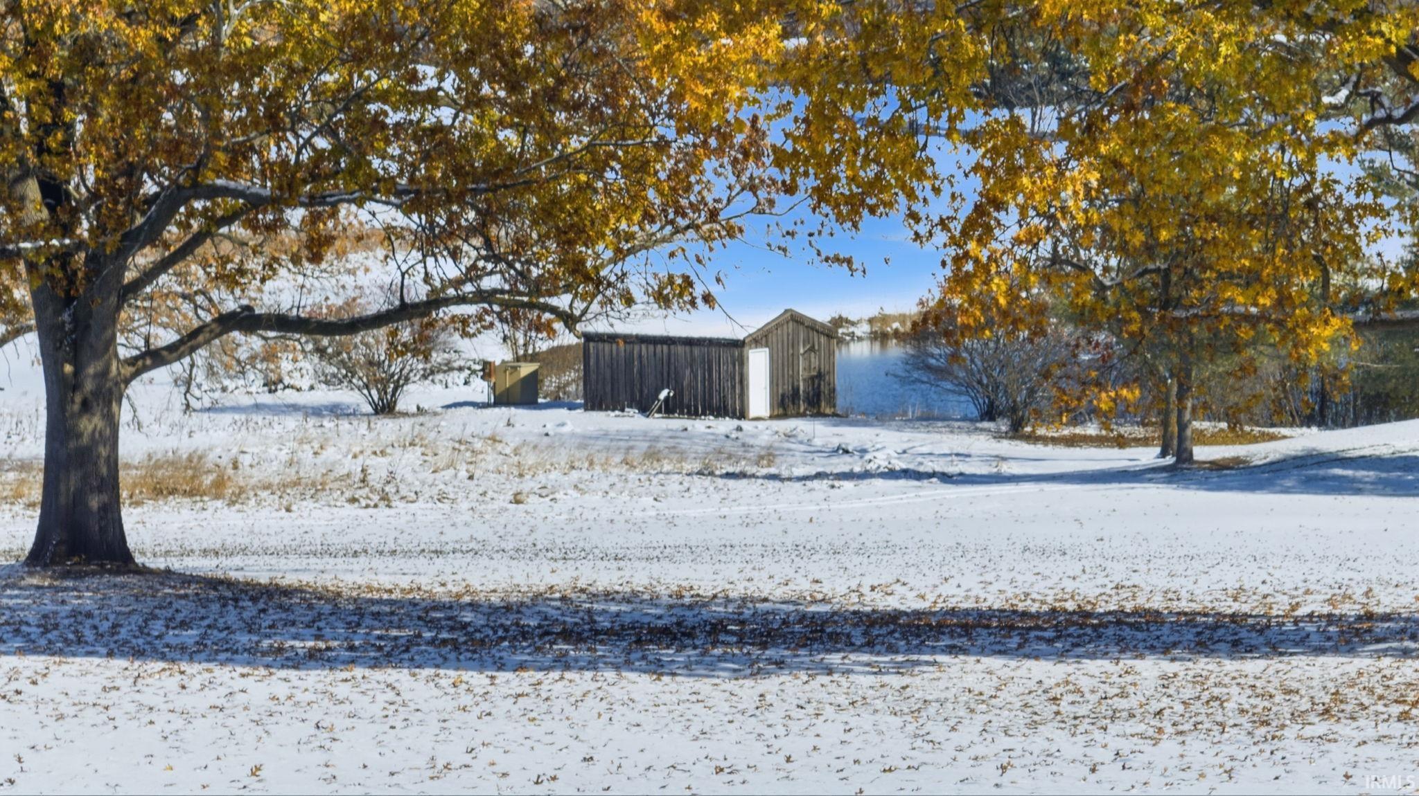 Middlebury, Indiana 46540, United States, 5 Bedrooms Bedrooms, ,6 BathroomsBathrooms,Residential,Active,242174