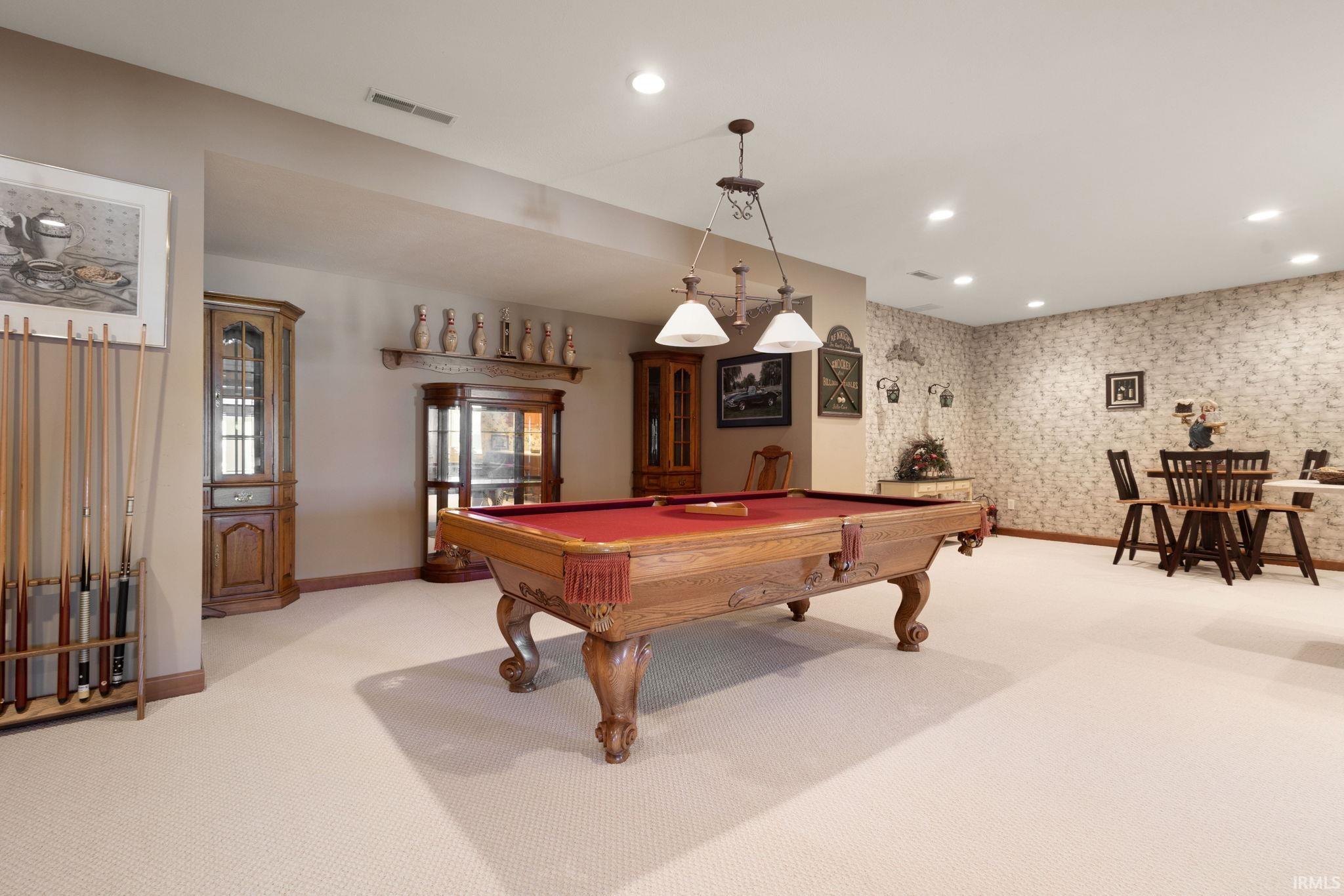 Middlebury, Indiana 46540, United States, 5 Bedrooms Bedrooms, ,6 BathroomsBathrooms,Residential,Active,242174