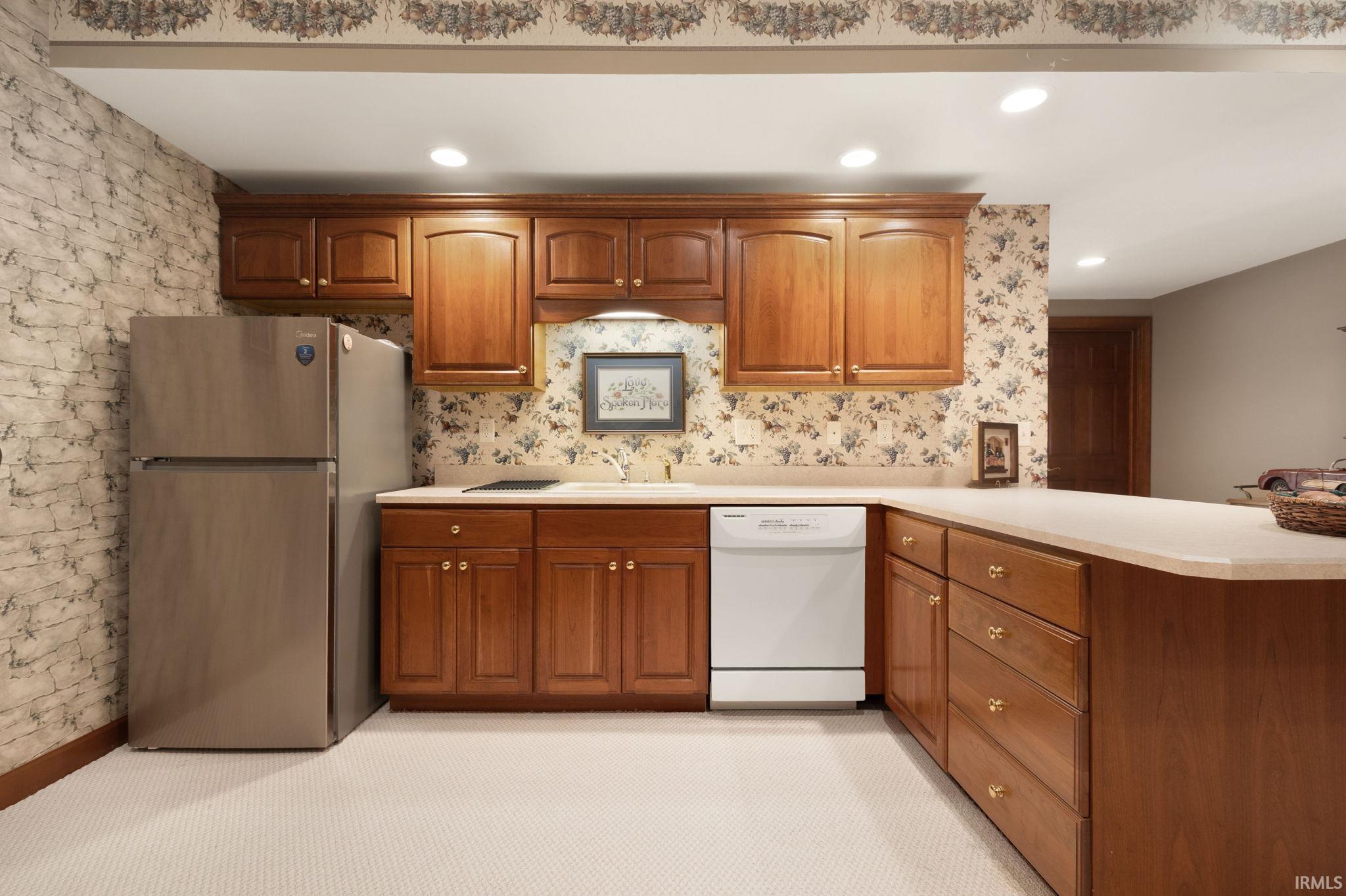 Middlebury, Indiana 46540, United States, 5 Bedrooms Bedrooms, ,6 BathroomsBathrooms,Residential,Active,242174