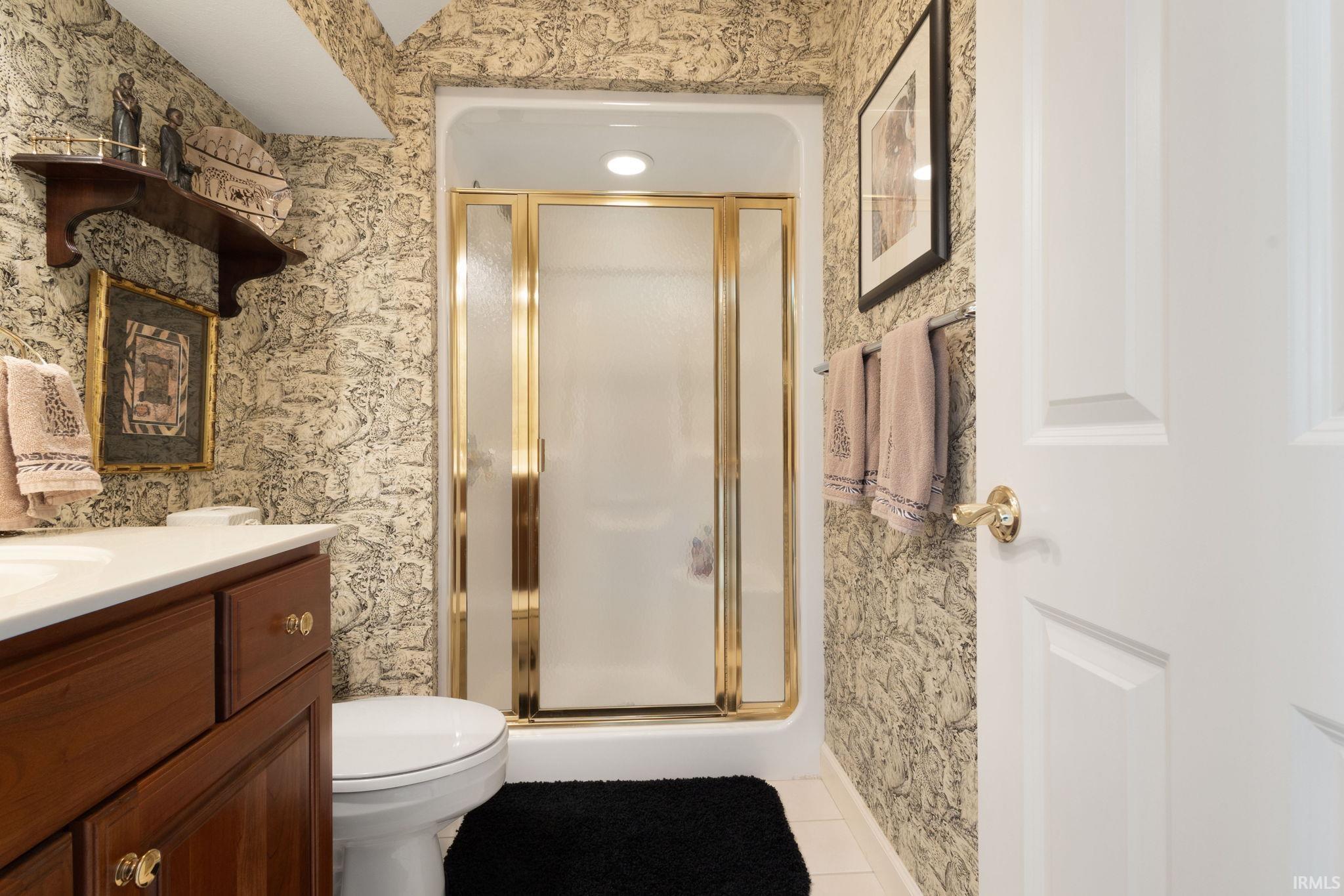 Middlebury, Indiana 46540, United States, 5 Bedrooms Bedrooms, ,6 BathroomsBathrooms,Residential,Active,242174