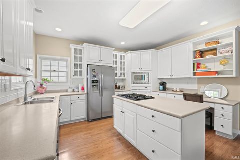Tiny photo for 821 Red Oaks Lane, Lafayette, IN 47909 (MLS # 202615962)