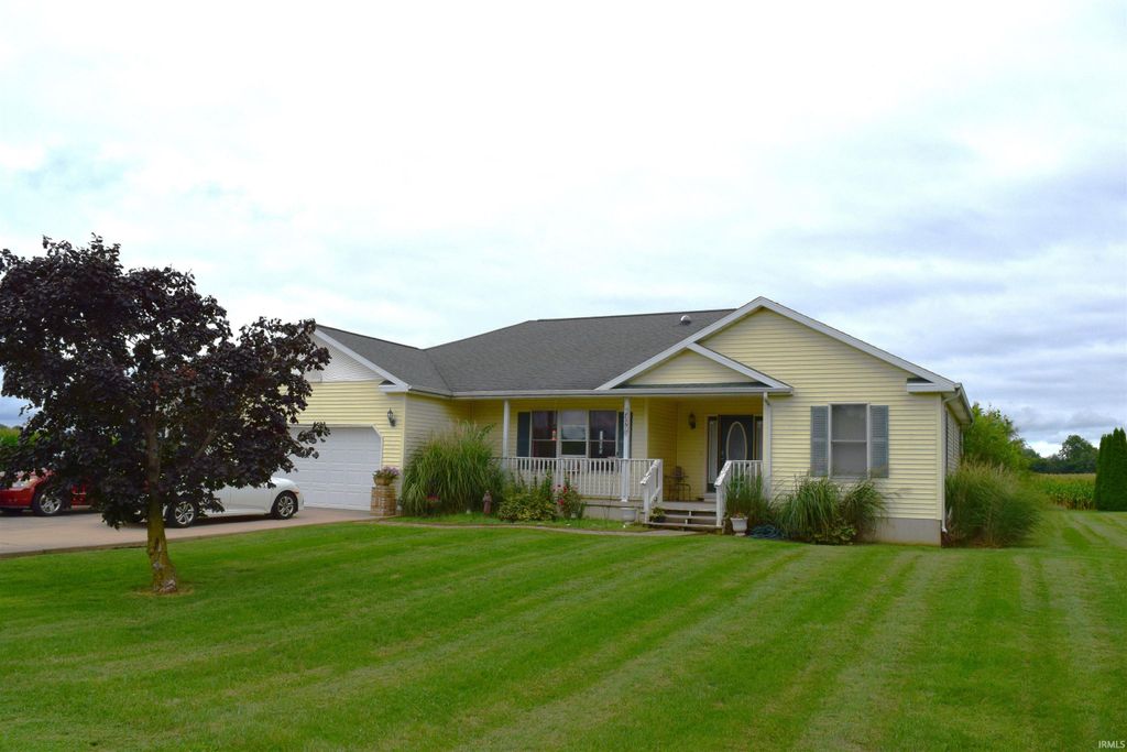 Photo of 735 Heritage Street, Argos, IN 46501 (MLS # 202547964)