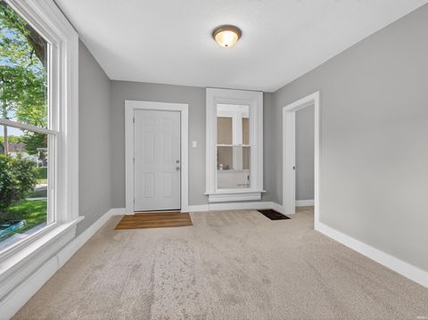 Tiny photo for 1608 Sinclair Street, Fort Wayne, IN 46808 (MLS # 202618706)