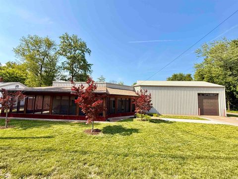 Photo of 716 Gough Avenue, Boonville, IN 47601 (MLS # 202618719)