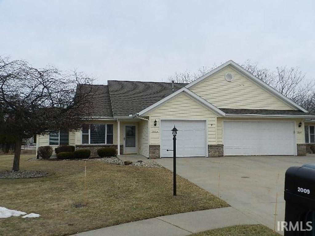 Photo of 2009 Grey Wolf Court, Warsaw, IN 46582 (MLS # 202606091)