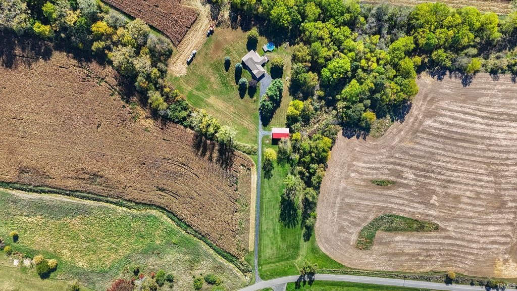 Photo of 2340 E 125 N, Albion, IN 46701 (MLS # 202543076)