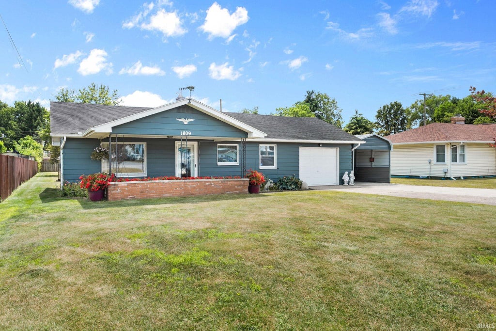 Photo of 1809 E McKinley Avenue, Mishawaka, IN 46545 (MLS # 202629915)