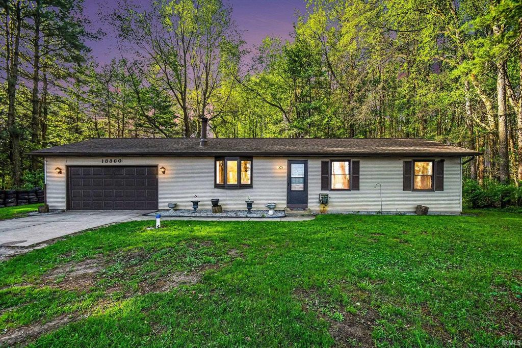 Photo of 18360 Roosevelt Road, South Bend, IN 46614 (MLS # 202616096)