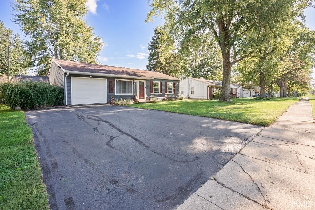 Photo of 1167 Falls Avenue, Wabash, IN 46992 (MLS # 202639569)