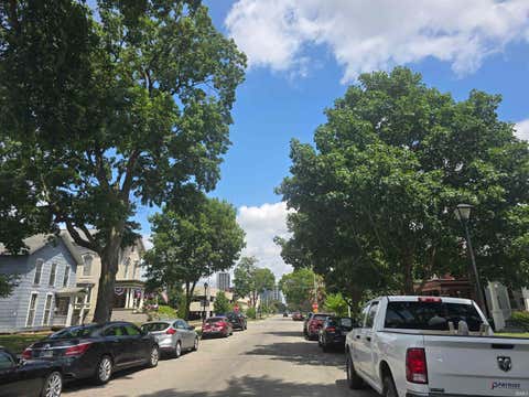 Tiny photo for 817 W Wayne Street, Fort Wayne, IN 46802 (MLS # 202630119)