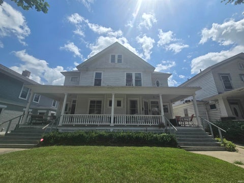 Photo of 817 W Wayne Street, Fort Wayne, IN 46802 (MLS # 202630119)