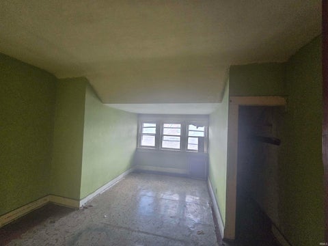 Tiny photo for 817 W Wayne Street, Fort Wayne, IN 46802 (MLS # 202630119)
