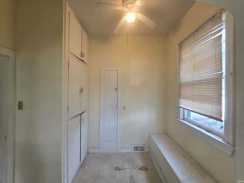 Tiny photo for 817 W Wayne Street, Fort Wayne, IN 46802 (MLS # 202630119)