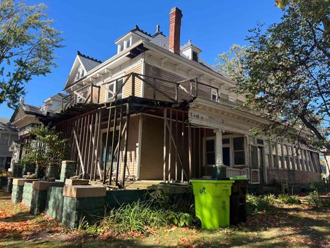 Tiny photo for 2018 North Street, Logansport, IN 46947 (MLS # 202543119)