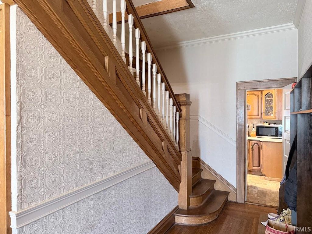 Photo of 402 N High Street, Hartford City, IN 47348 (MLS # 202618910)