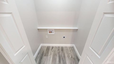 Tiny photo for 4703 E Elmer Girtz Drive, Monticello, IN 47960 (MLS # 202602531)