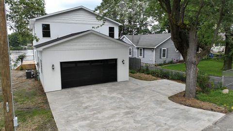 Tiny photo for 4703 E Elmer Girtz Drive, Monticello, IN 47960 (MLS # 202602531)