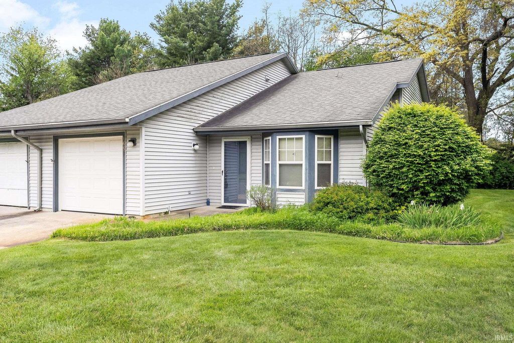 Photo of 1657 Pine Ridge Court, Elkhart, IN 46514 (MLS # 202618759)