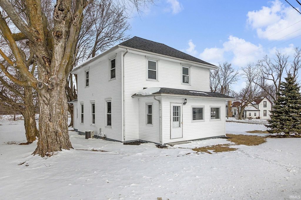 Photo of 3492 E Michigantown Road, Michigantown, IN 46057 (MLS # 202603610)