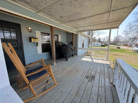 Tiny photo for 220 S Hunt Street, Greentown, IN 46936 (MLS # 202610344)