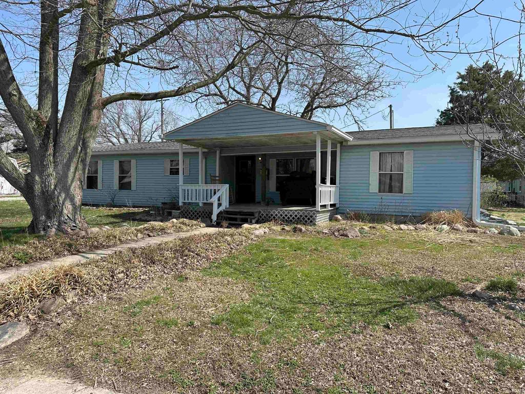 Photo of 220 S Hunt Street, Greentown, IN 46936 (MLS # 202610344)