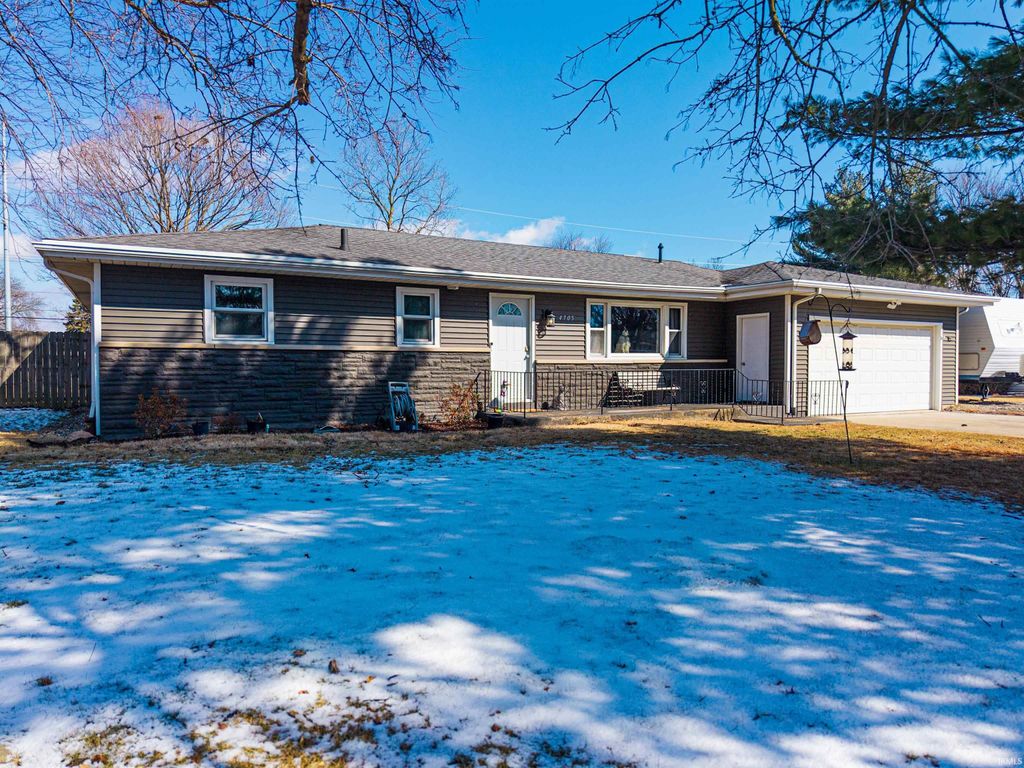 Photo of 4705 Derome Drive, Fort Wayne, IN 46835 (MLS # 202606628)