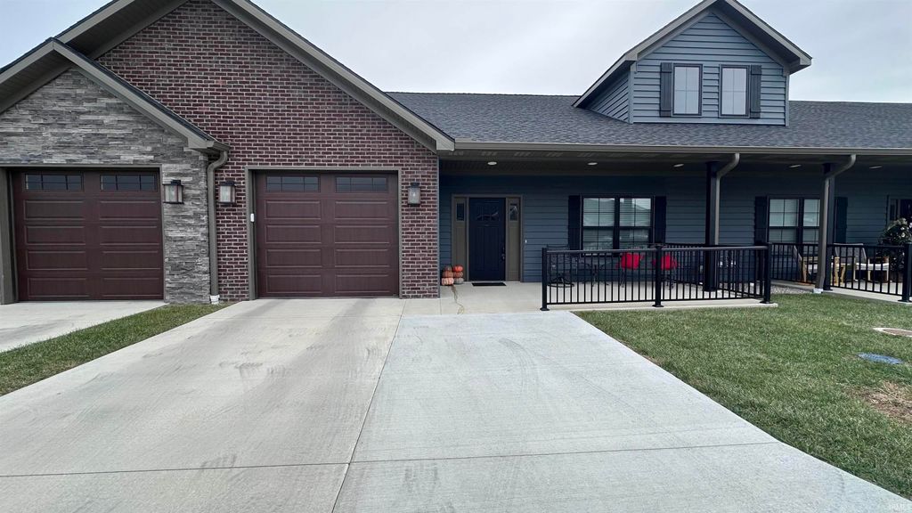 Photo of 3810 High Pointe Lane, Newburgh, IN 47630 (MLS # 202600882)