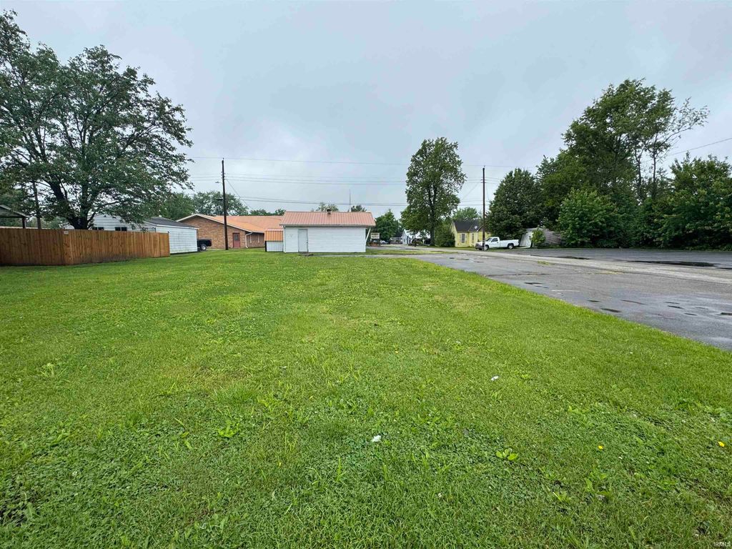 Photo of 301 S Park Street, Jasonville, IN 47438 (MLS # 202617224)