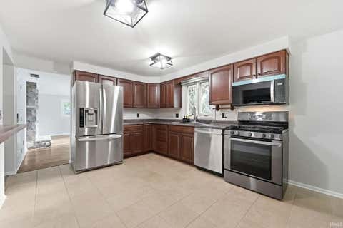 Tiny photo for 2606 Forest Valley Drive, Fort Wayne, IN 46815 (MLS # 202635286)