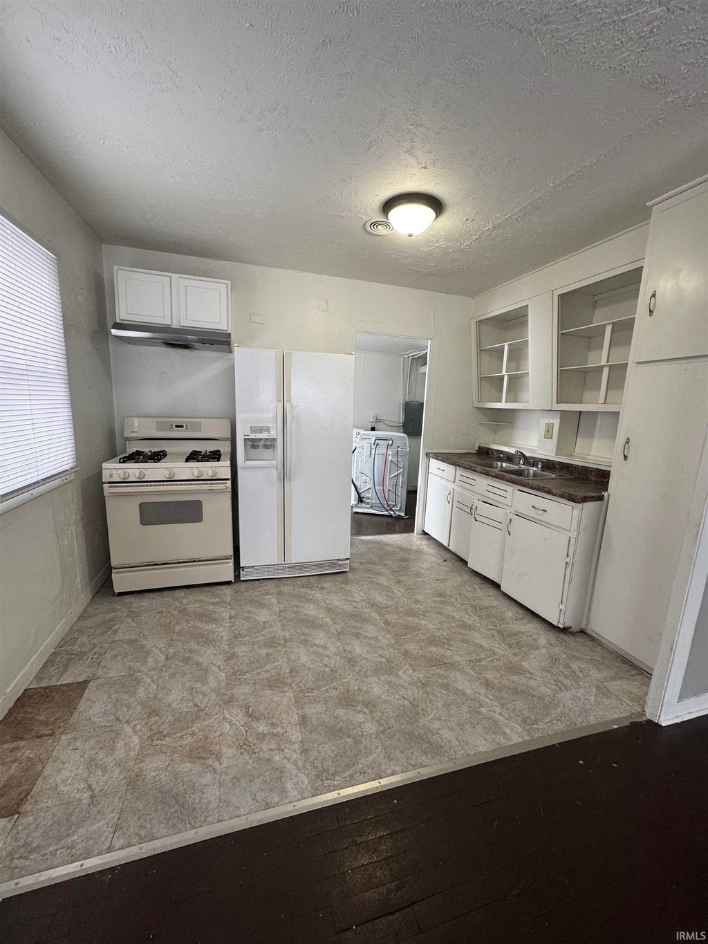 Photo of 2731 Evans Street, Fort Wayne, IN 46806 (MLS # 202603272)