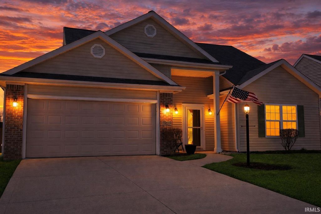 Photo of 13025 Cocoplum Court, Fort Wayne, IN 46814 (MLS # 202608261)